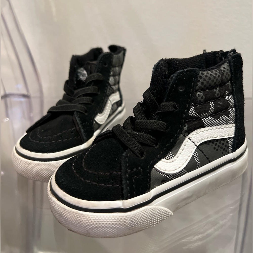 Vans Toddler SK8-HI Zip, Size 4
